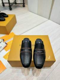 Picture of Louis Vuitton Shoes _SKULVsz35-40Z050212796